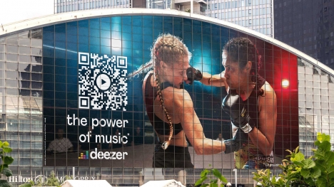 Deezer startet 360° Kampagne in Deutschland - Mit der neuen 360° Kampagne will Deezer in Deutschland, Frankreich und Brasilien die jüngere Zielgruppe ansprechen - Foto: Deezer